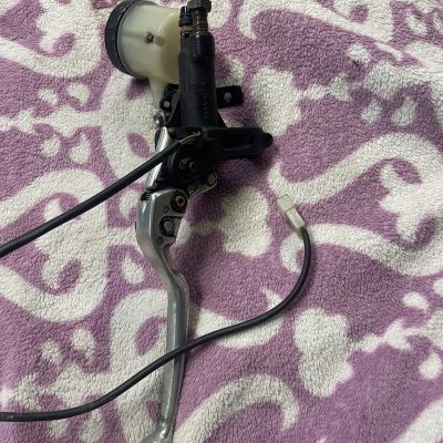 Maitre cylindre de frein avant Brembo axial